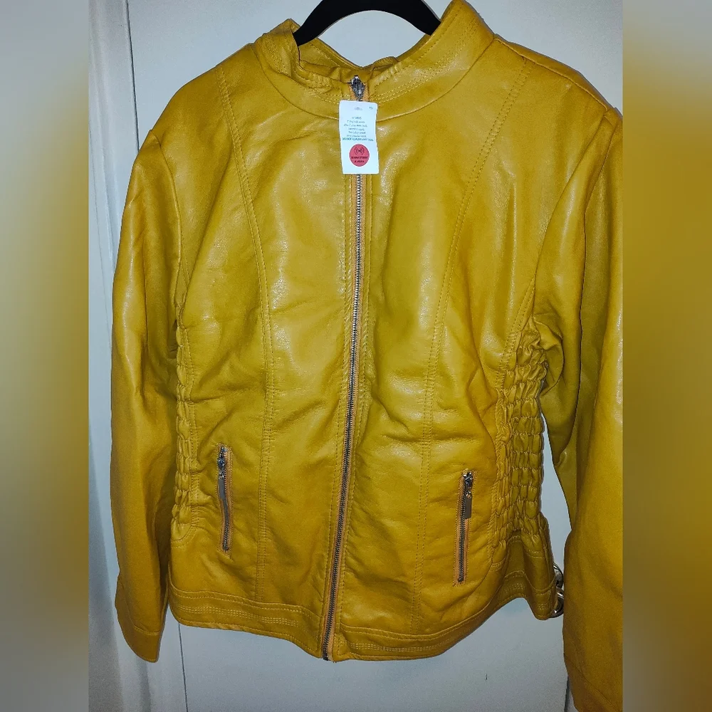 New Look Mustard Faux Leather Jacket - Picture 4 of 4